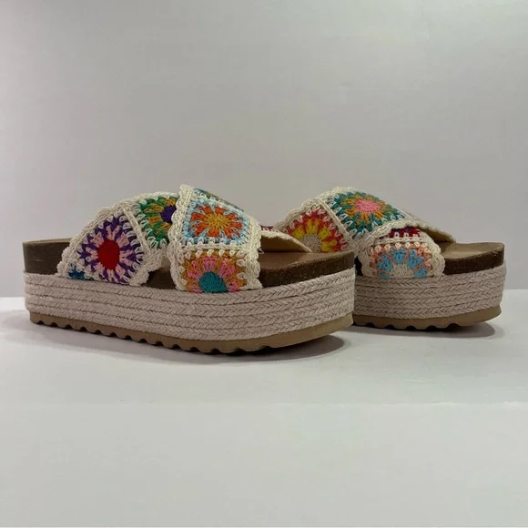 Dirty Laundry Plays Platform Crochet Espadrille Sandals - multi, size 6/36.5 - Picture 2 of 13